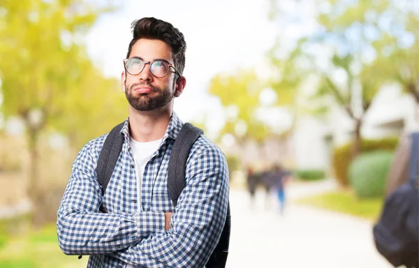 Joven Pensativo Sobre Fondo Borroso — Foto de Stock