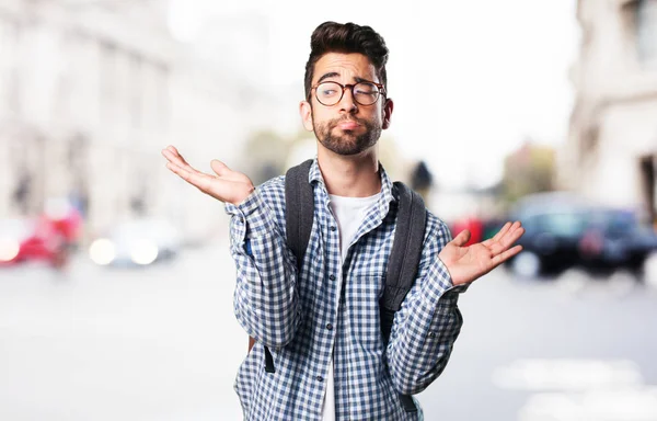 Jonge Man Doen Evenwicht Gebaar Onscherpe Achtergrond — Stockfoto