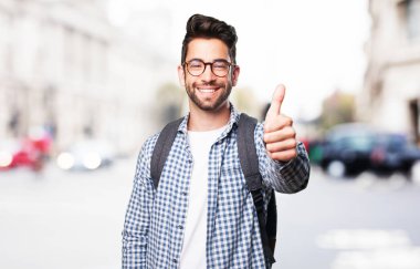 iyi bir jest yapan öğrenci erkek