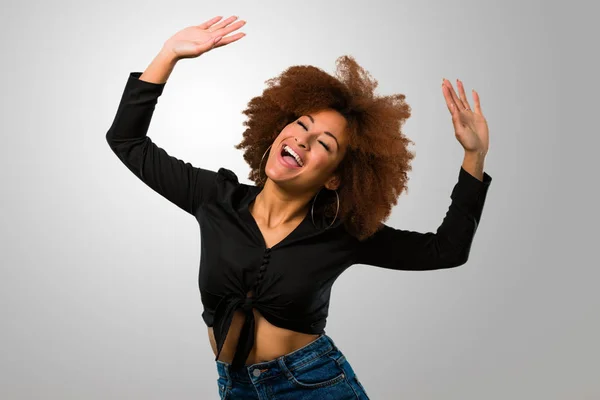 Afro Vrouw Dansen Plezier — Stockfoto