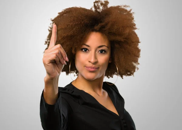 Afro Vrouw Doen Een Aantal Één Teken — Stockfoto