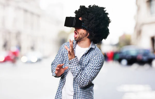 Afro Homem Vestindo Óculos Realidade Virtual — Fotografia de Stock