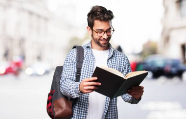 bir kitap okuma öğrenci adam