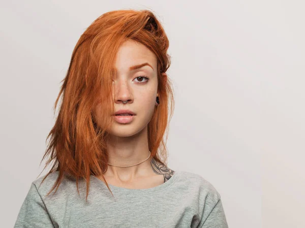 Portrait Pretty Redhead Girl Serious — Stock Photo, Image