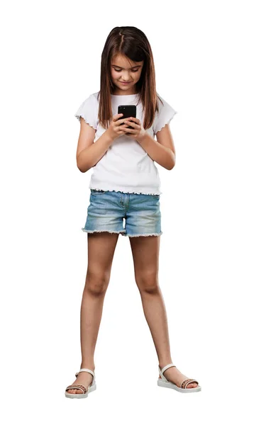 Pieno Corpo Bambina Felice Rilassato Toccando Cellulare Utilizzando Internet Social — Foto Stock