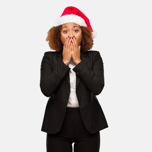 Young Business Black Woman Wearing Chirstmas Santa Hat Very Scared — Stock Photo, Image