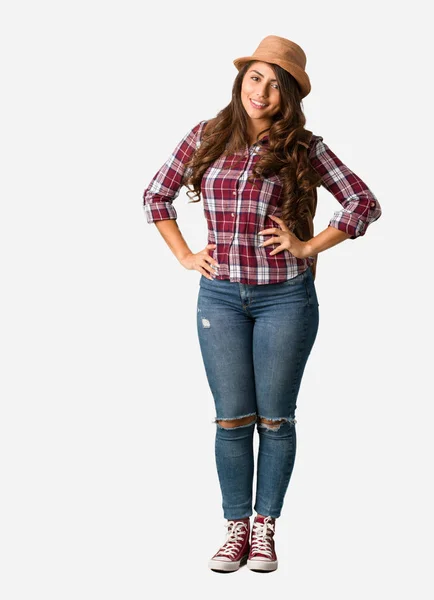 Full Body Young Traveler Curvy Woman Hands Hips — Stock Photo, Image