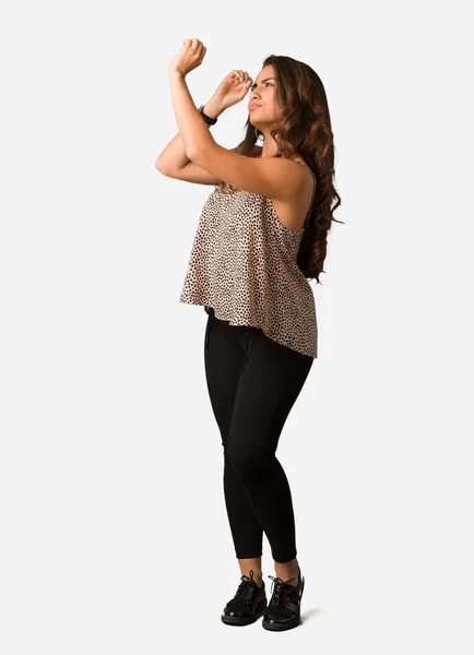 Tam Vücut Genç Bir Spyglass Jesti Yapmak Boyutu Kadın Curvy — Stok fotoğraf