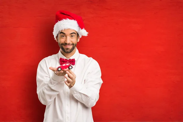 Joven Vestido Con Sombrero Santa Claus Día Navidad — Foto de Stock