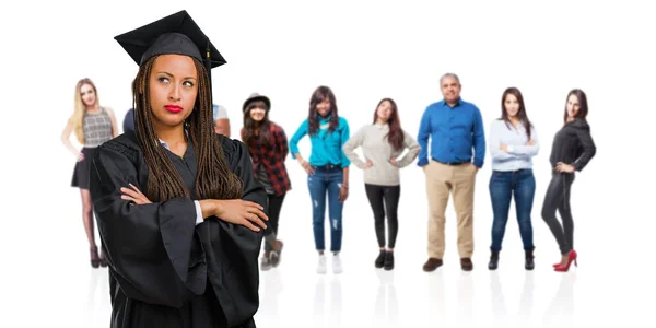 Mladý Absolvent Černá Žena Nosí Prýmky Velmi Naštvaný Rozrušený Velmi — Stock fotografie