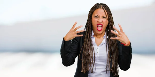 Retrato Uma Jovem Mulher Negócios Negra Muito Irritada Chateada Muito — Fotografia de Stock