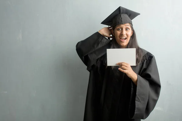 Young Graduated Indian Woman Wall Surprised Shocked Looking Wide Eyes — Stock Photo, Image