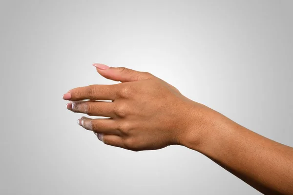 Kvinnlig Hand Som Håller Något — Stockfoto