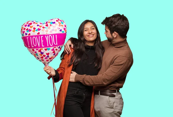 Young Cool Couple Celebrating Valentines Day — Stock Photo, Image