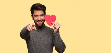 Kutluyor Sevgililer günü genç adam