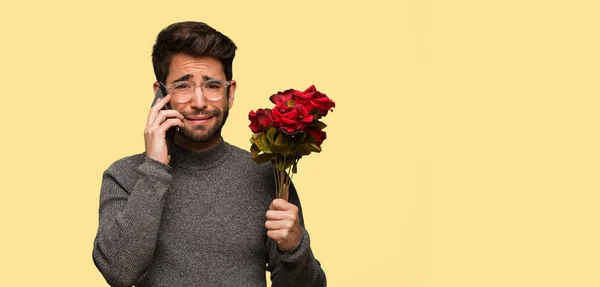 Giovane Uomo Che Celebra San Valentino — Foto Stock