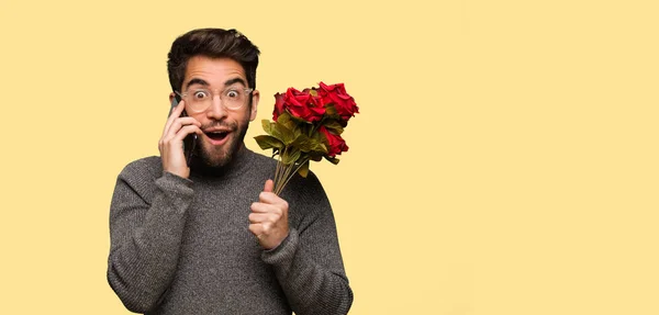 Giovane Uomo Che Celebra San Valentino — Foto Stock