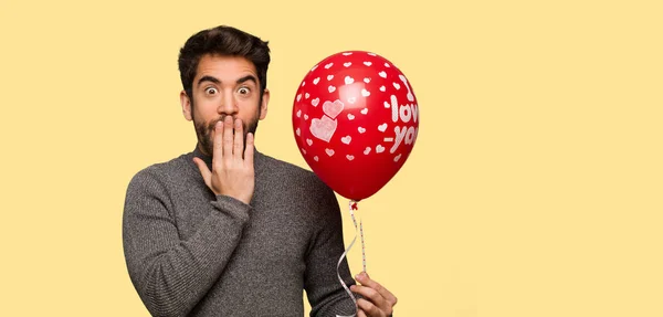 Jeune Homme Célébrant Saint Valentin — Photo