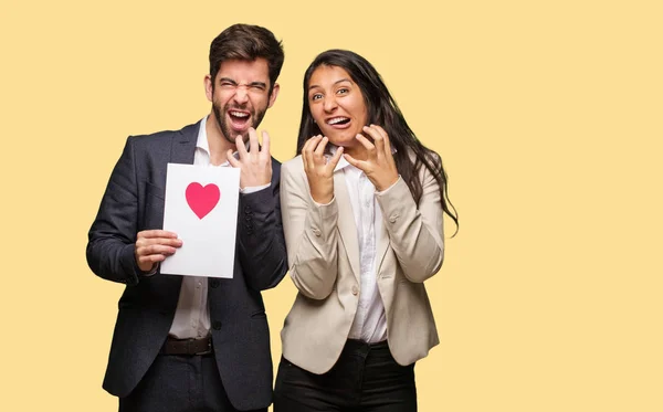 Junges Paar Valentinstag Wütend Und Aufgebracht — Stockfoto