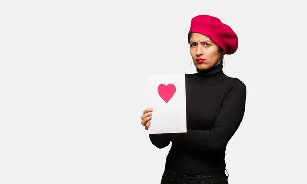 Junge Frau Valentinstag Verschränkt Entspannt Die Arme — Stockfoto