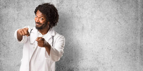 Handsome African American Medical Doctor Cheerful Smiling Pointing Front — Stock Photo, Image