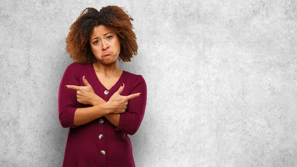 Young Black Afro Woman Decide Two Options — Stock Photo, Image