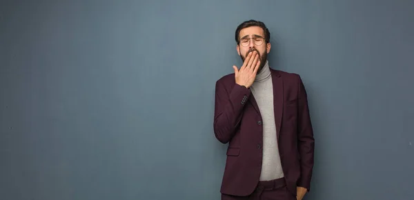 Business Moderner Mann Müde Und Sehr Schläfrig — Stockfoto