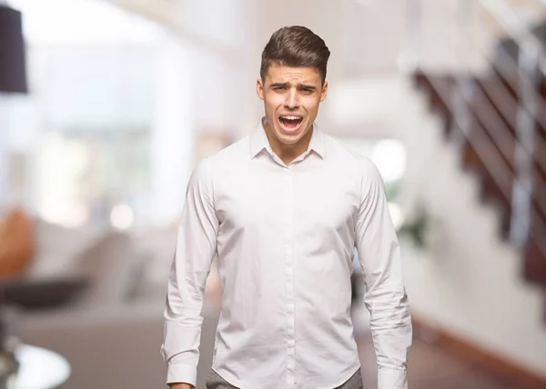Jovem Homem Legal Negócios Gritando Muito Irritado Agressivo — Fotografia de Stock