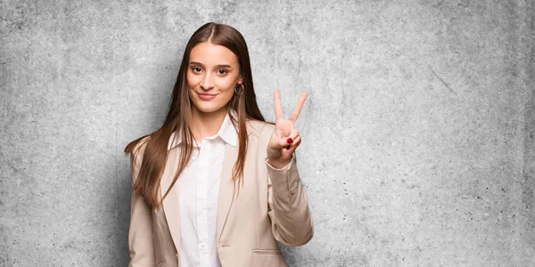 Young Caucasian Business Woman Showing Number Two — Stock Photo, Image