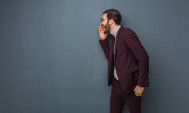 İş modern insan dedikodu tona fısıldayan