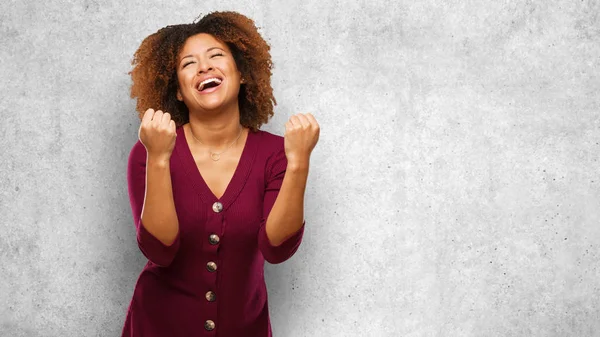 Young Black Afro Woman Surprised Shocked — Stock Photo, Image