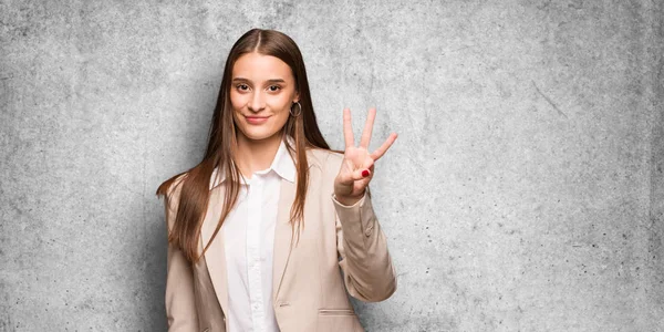 Jovem Mulher Negócios Caucasiana Mostrando Número Três — Fotografia de Stock