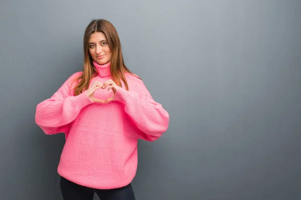 Young Russian Natural Girl Doing Heart Shape Hands — Stock Photo, Image