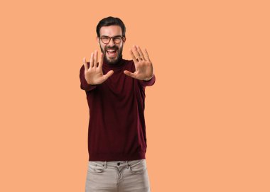 Genç doğal adam gösteren sayı on