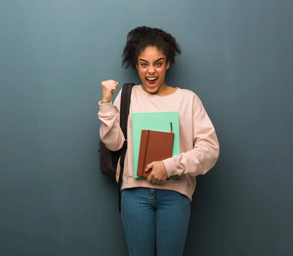 Young Student Black Woman Screaming Very Angry Aggressive She Holding — Stock Photo, Image