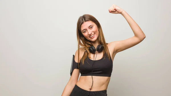 Junge Fitness Russische Frau Die Nicht Aufgibt — Stockfoto