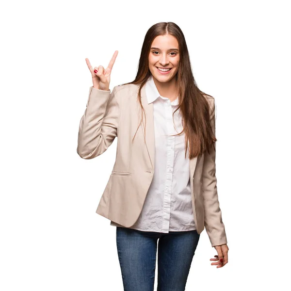 Jovem Mulher Negócios Caucasiana Fazendo Gesto Rock — Fotografia de Stock