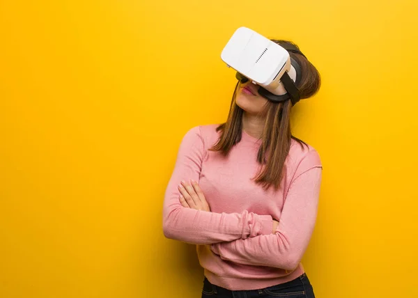 Jonge Leuke Vrouw Het Dragen Van Een Virtual Reality Googles — Stockfoto