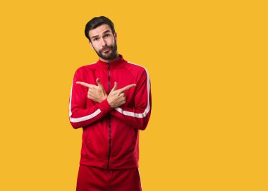 Genç fitness adamı iki seçenek arasında karar verir.