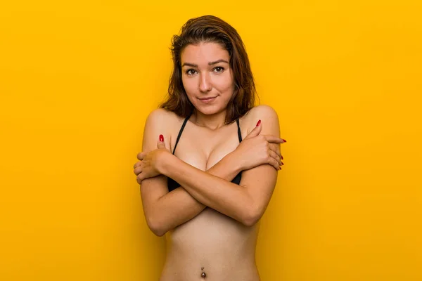 Young European Woman Wearing Bikini Going Cold Due Low Temperature — Stock Photo, Image