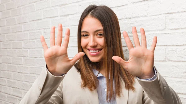 Young Business Woman Showing Number Ten — Stock Photo, Image