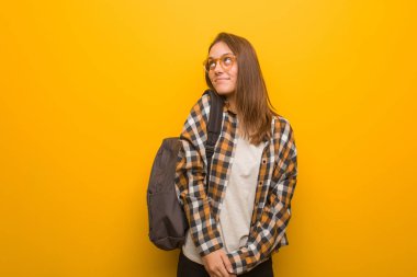 Genç öğrenci kadın amaç ve amaçlara ulaşma hayali