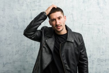 Genç rockçı şoka uğruyor, önemli bir toplantıyı hatırladı..