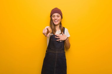 Genç hippi kadın hedeflerine ve amaçlarına ulaşmayı hayal ediyor.