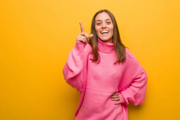 Jovem Mulher Moderna Tendo Uma Ideia Conceito Inspiração — Fotografia de Stock