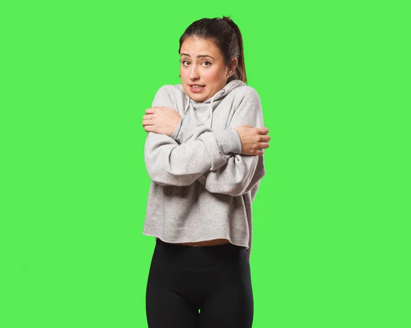 Joven Mujer Fitness Pasando Frío Debido Baja Temperatura —  Fotos de Stock