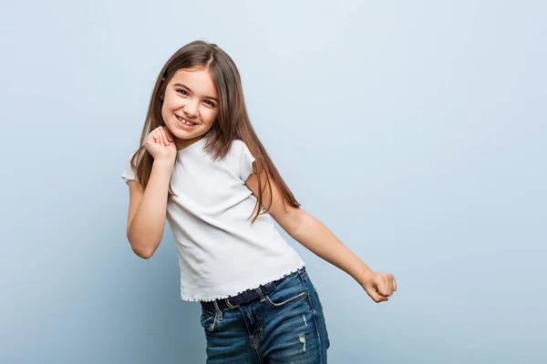 Menina Bonito Dançar Divertir — Fotografia de Stock