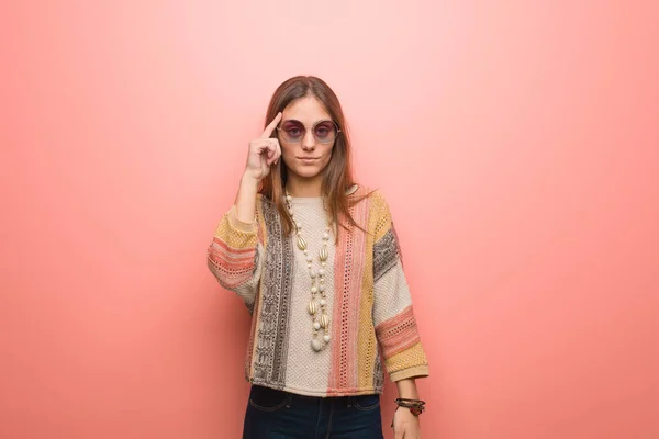 Young Hippie Woman Pink Background Thinking Idea — Stock Photo, Image