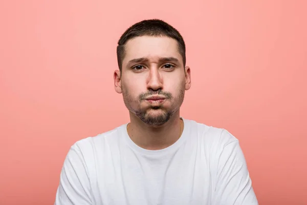 Jovem Homem Casual Sopra Bochechas Tem Expressão Cansada Conceito Expressão — Fotografia de Stock