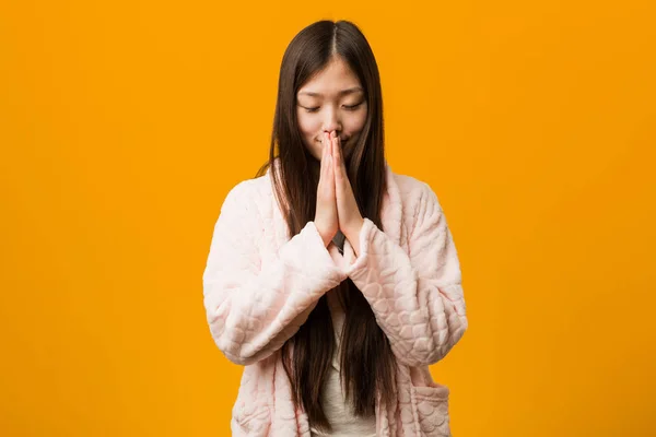 Young Chinese Woman Pajama Holding Hands Pray Mouth Feels Confident — 스톡 사진